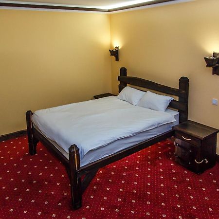 Dniprovskiy Dvir Stari Kodaky Quarto foto